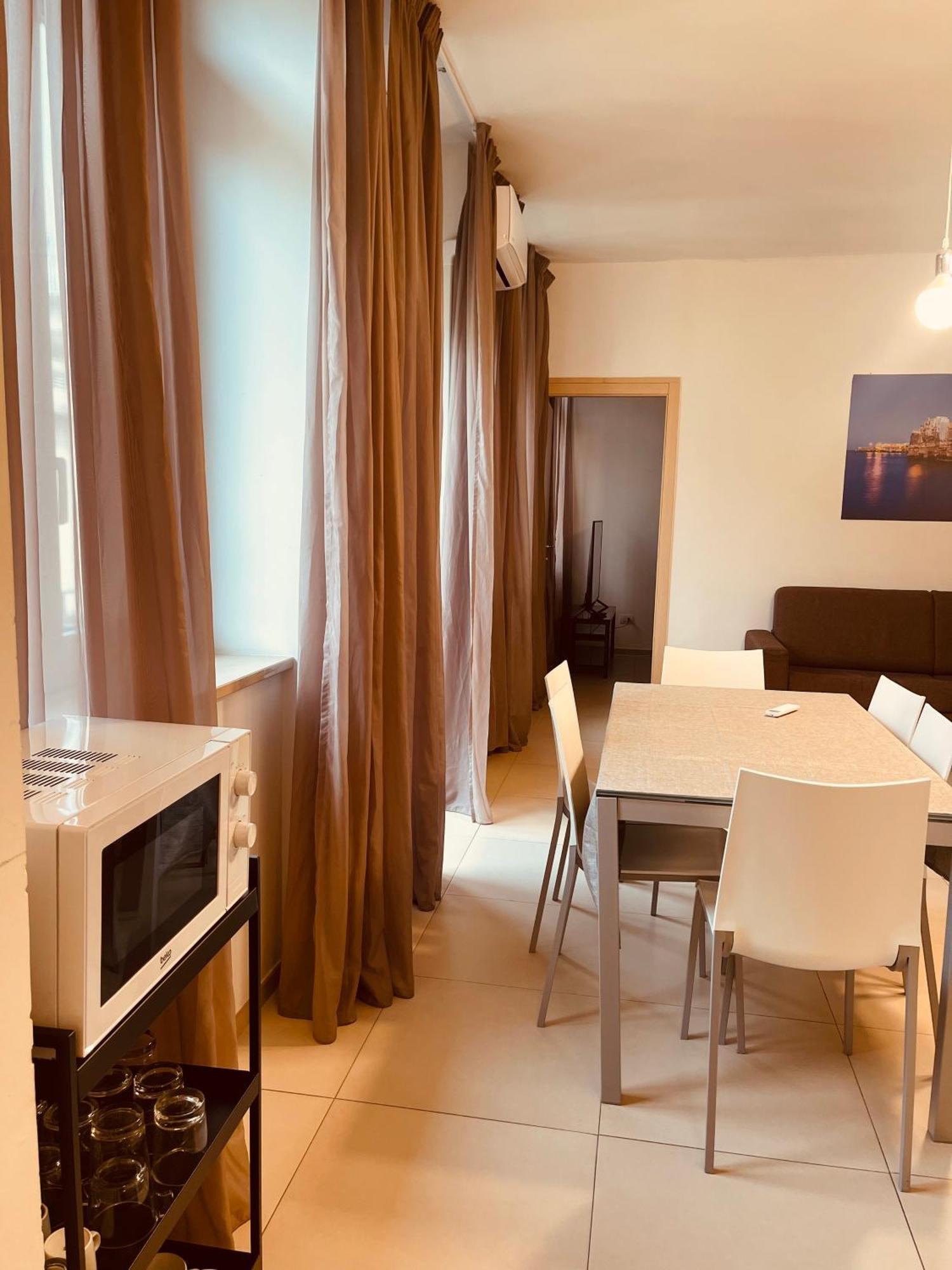 Berga Exclusive Suite 5 Bari Bagian luar foto